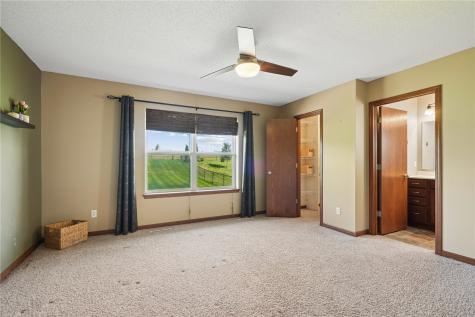 2114 Radcliffe Drive SW Cedar Rapids IA 52404