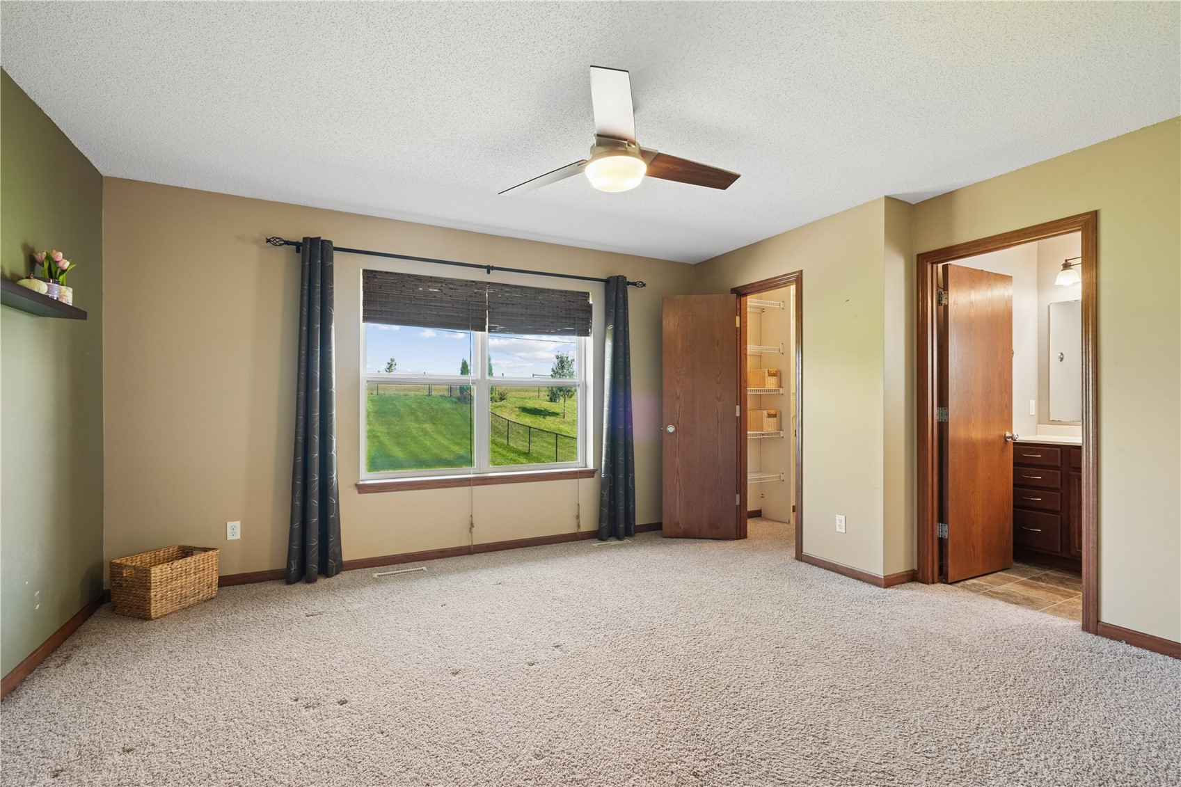 2114 Radcliffe Drive SW Cedar Rapids IA 52404