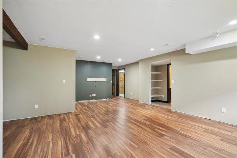 2114 Radcliffe Drive SW Cedar Rapids IA 52404