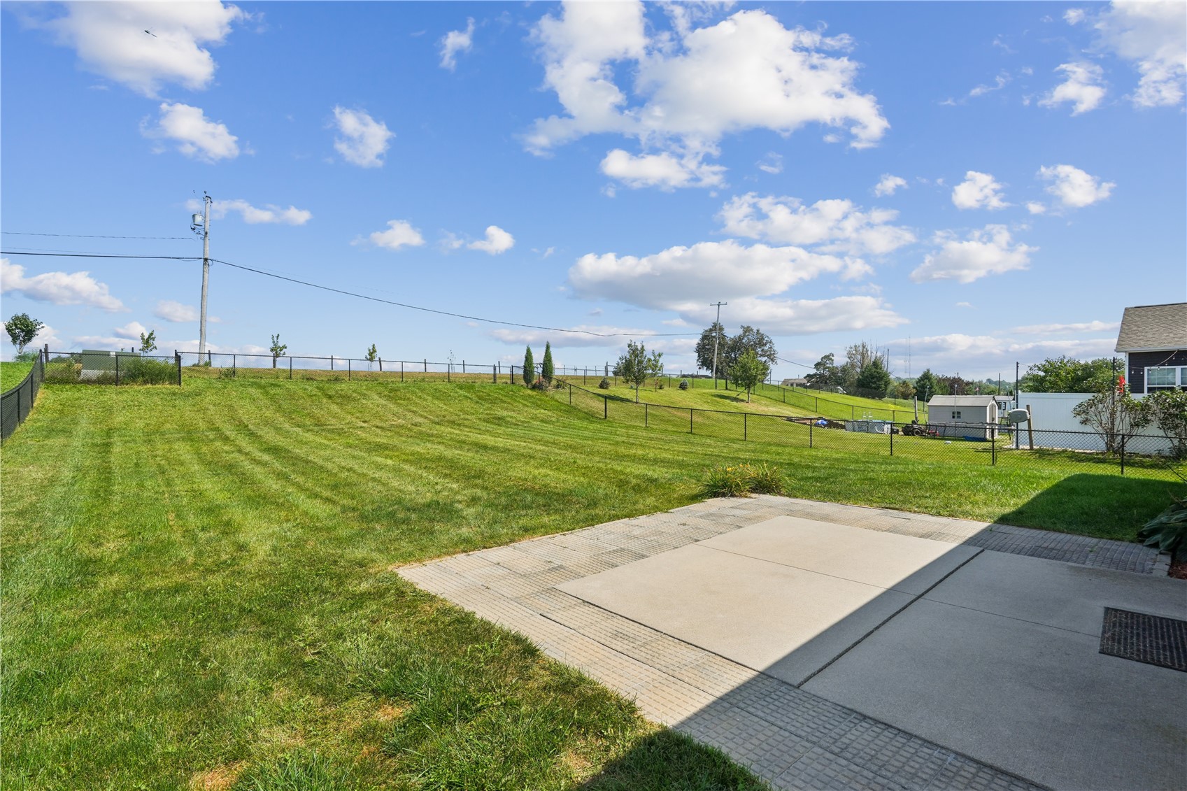 2114 Radcliffe Drive SW Cedar Rapids IA 52404