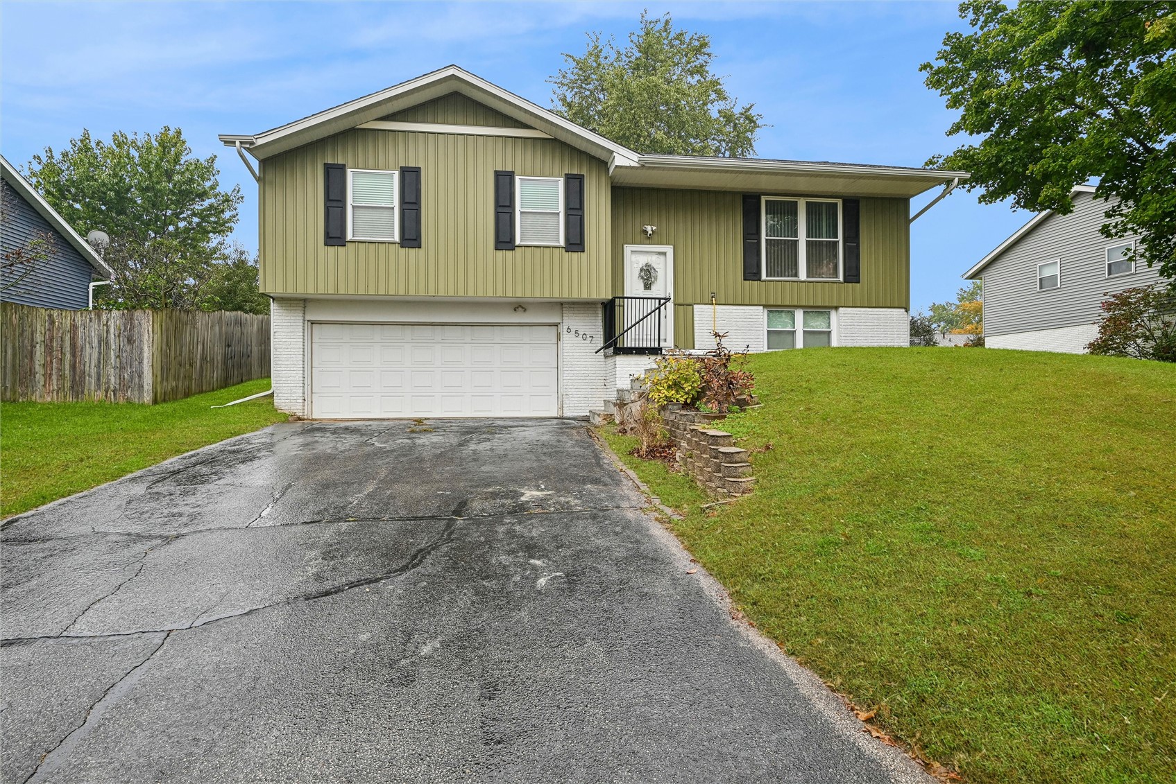 6507 Medford Lane NE Cedar Rapids IA 52402