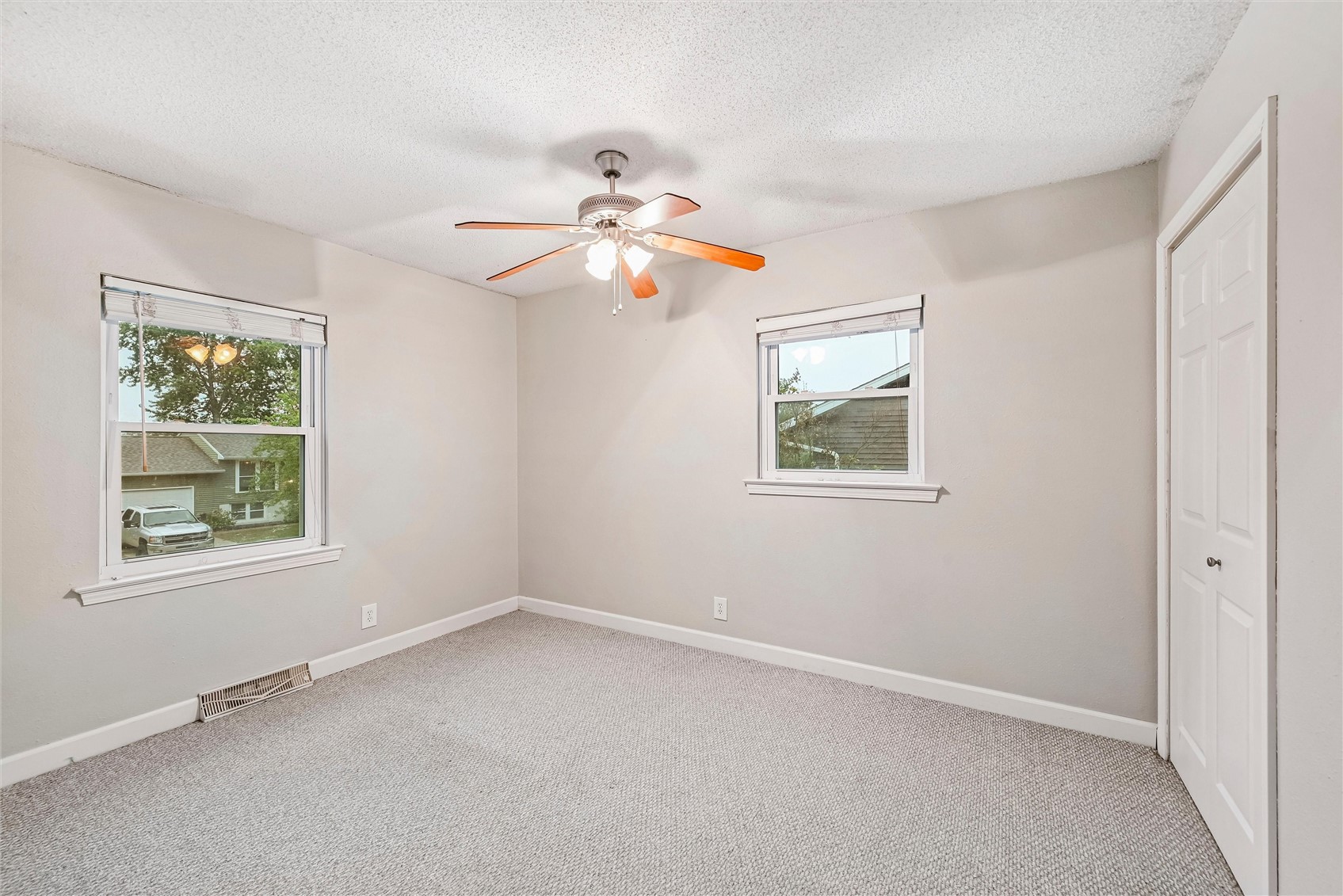 6507 Medford Lane NE Cedar Rapids IA 52402