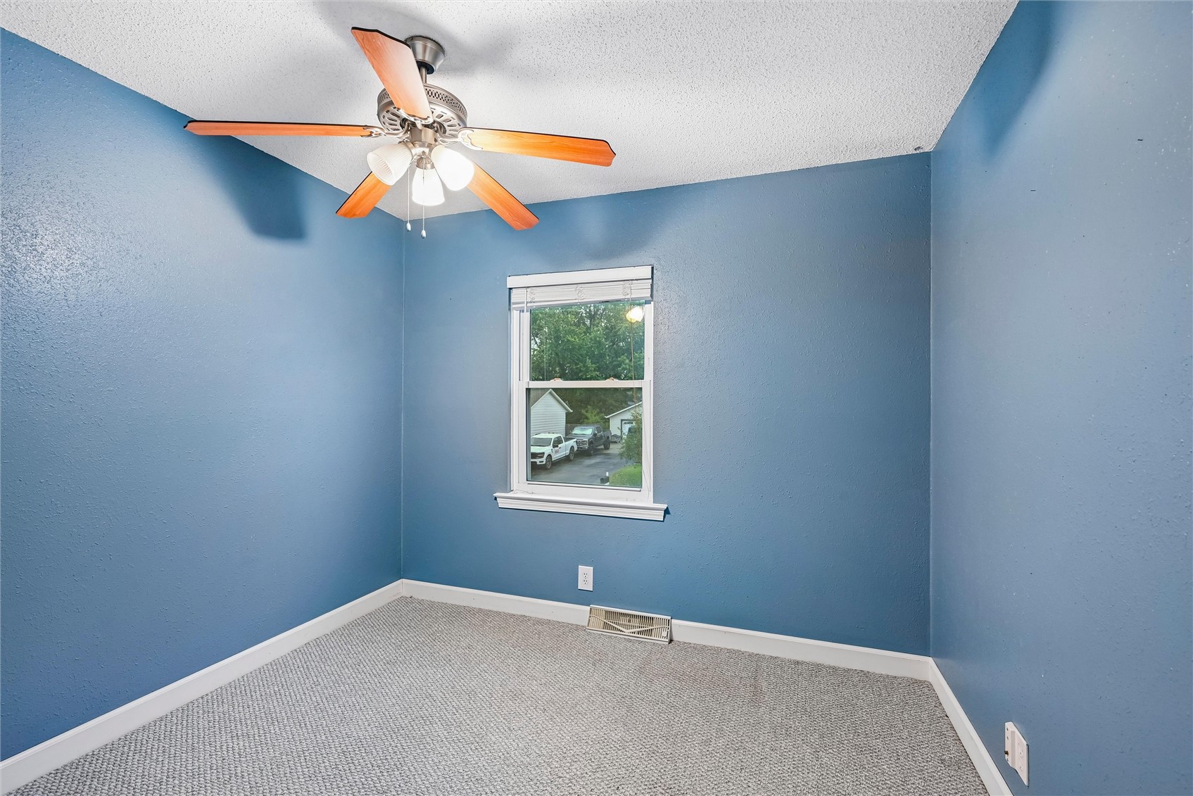 6507 Medford Lane NE Cedar Rapids IA 52402