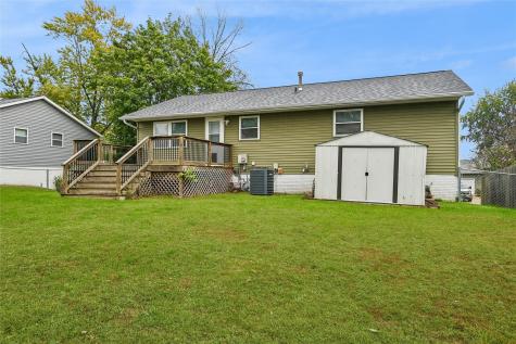 6507 Medford Lane NE Cedar Rapids IA 52402