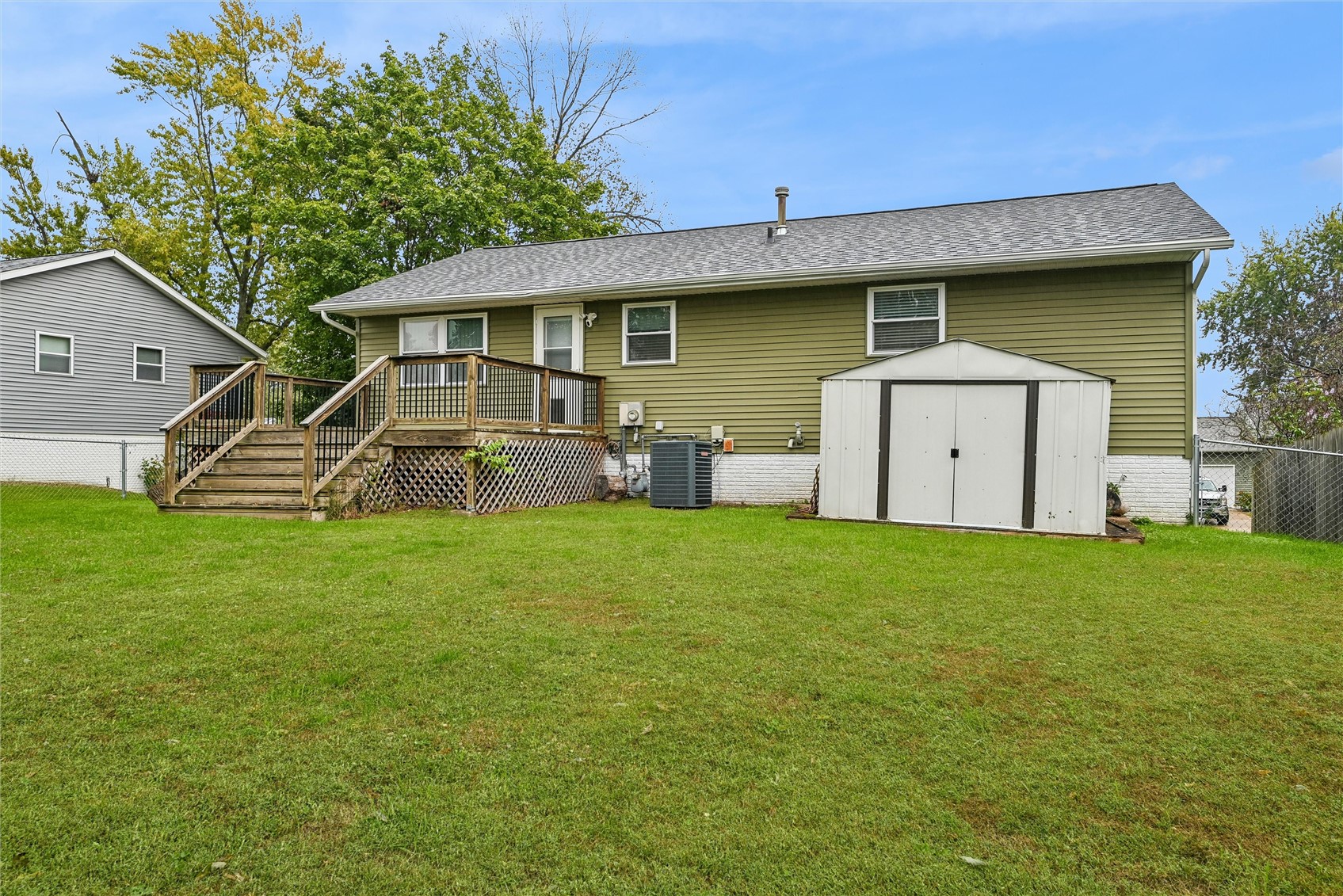 6507 Medford Lane NE Cedar Rapids IA 52402