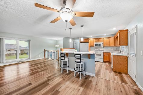 6507 Medford Lane NE Cedar Rapids IA 52402