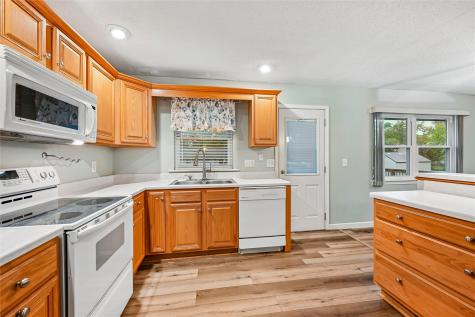 6507 Medford Lane NE Cedar Rapids IA 52402