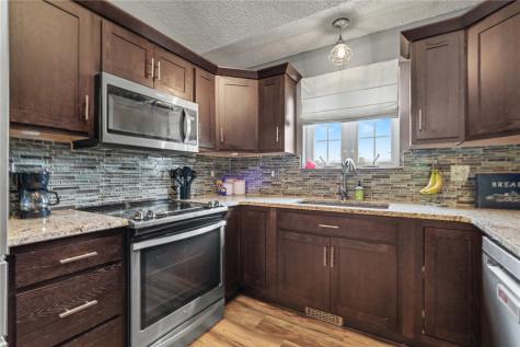 502 Mont Clair Street Solon IA 52333