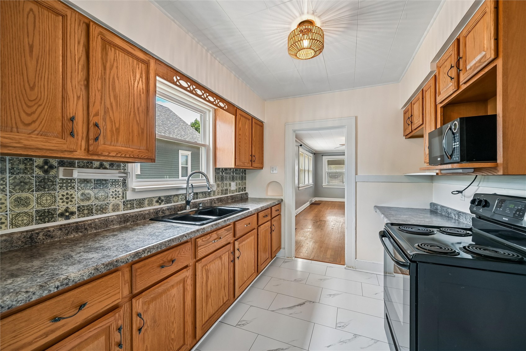 416 34th Street NE Cedar Rapids IA 52402