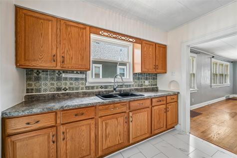 416 34th Street NE Cedar Rapids IA 52402