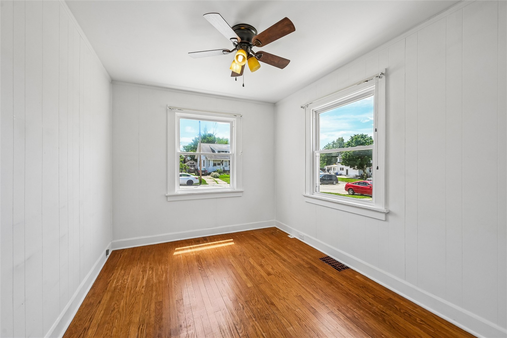 416 34th Street NE Cedar Rapids IA 52402