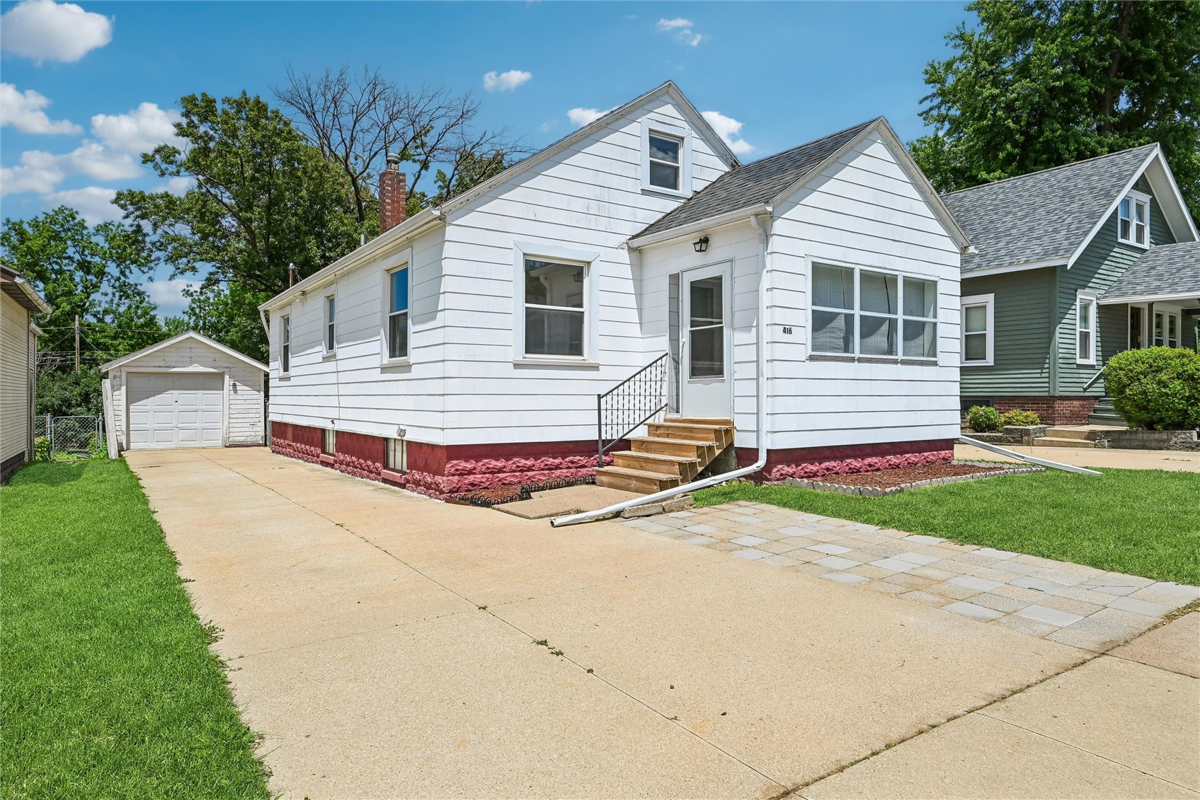 416 34th Street NE Cedar Rapids IA 52402