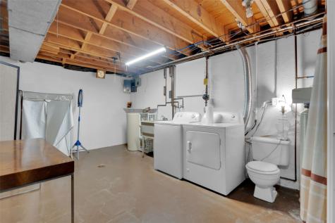 1645 A Avenue Marion IA 52302