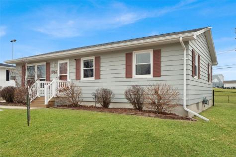 1645 A Avenue Marion IA 52302