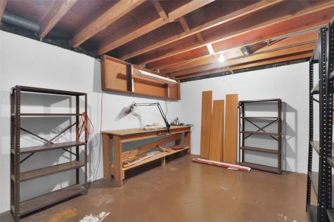 1645 A Avenue Marion IA 52302