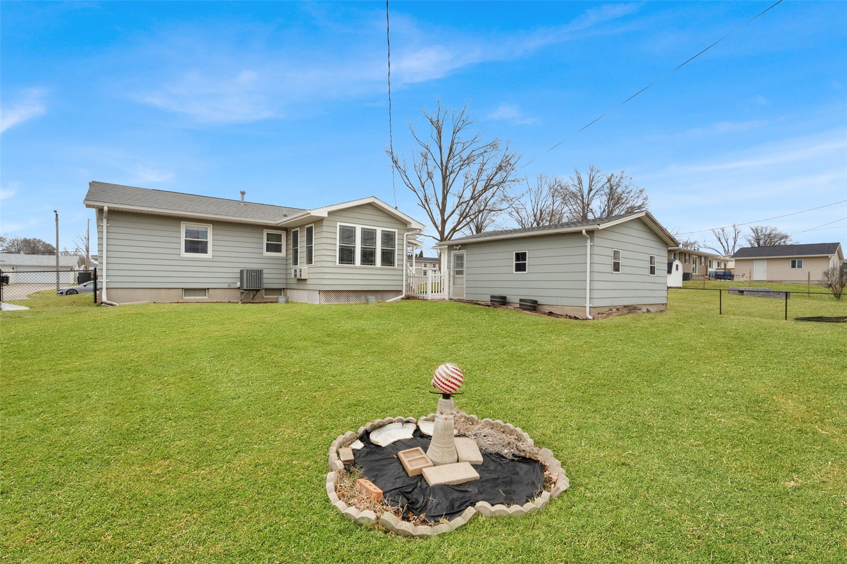 1645 A Avenue Marion IA 52302