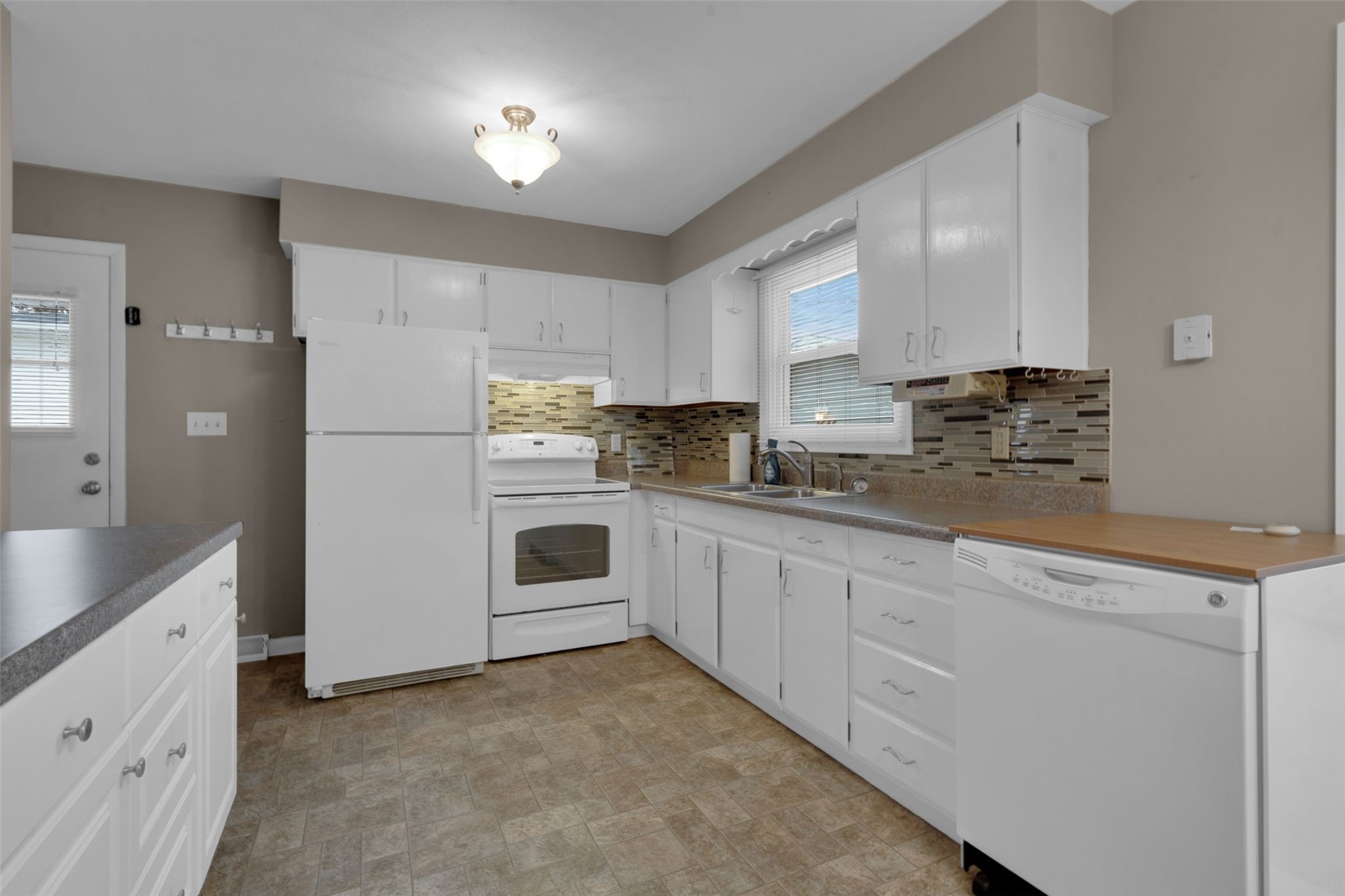1645 A Avenue Marion IA 52302