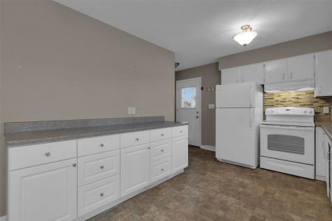 1645 A Avenue Marion IA 52302