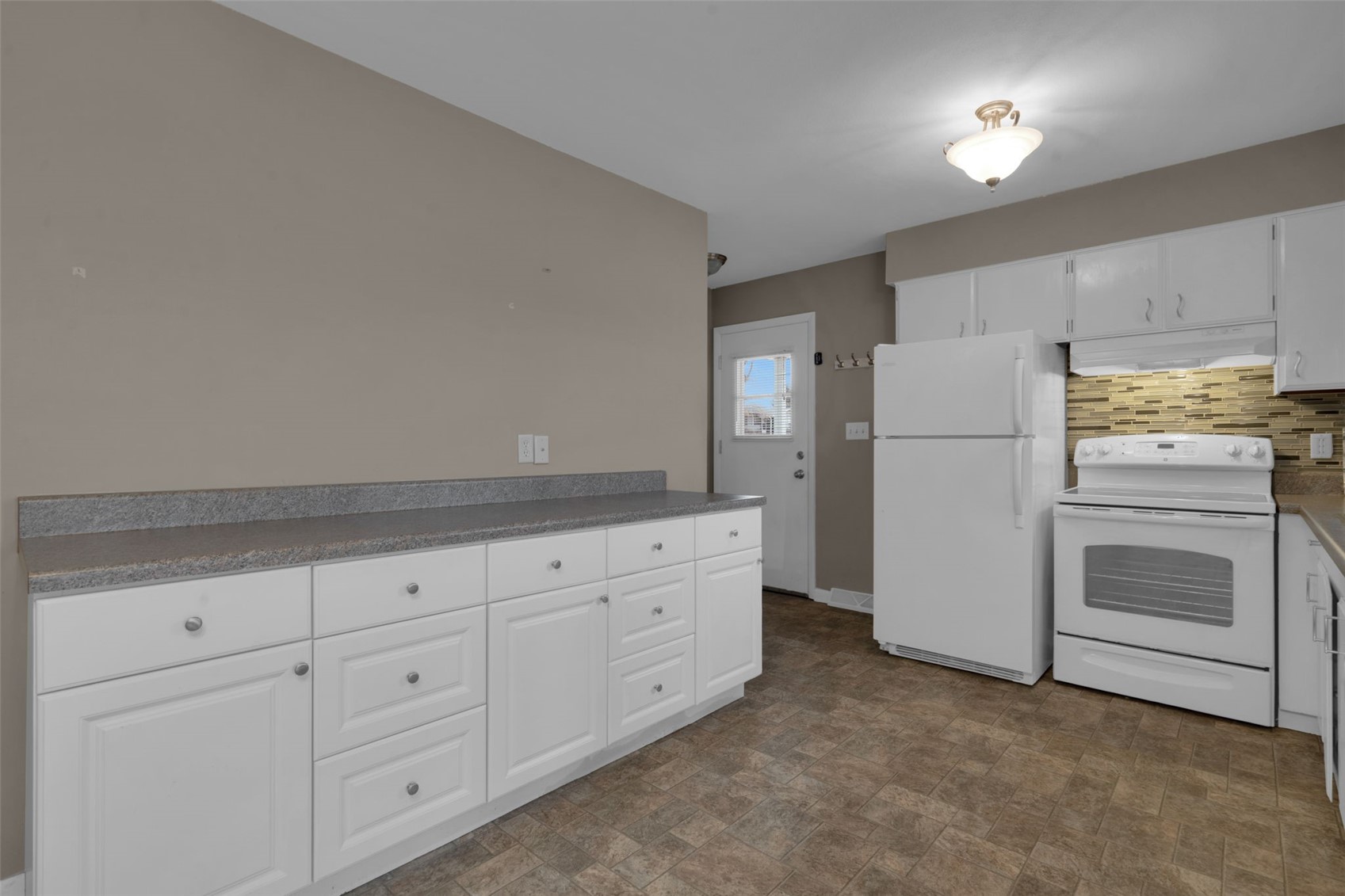 1645 A Avenue Marion IA 52302