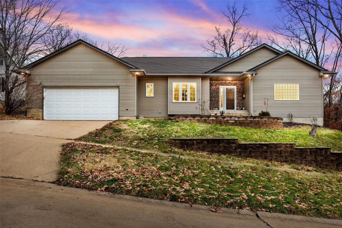 2878 Alleghany Drive NE Cedar Rapids IA 52402
