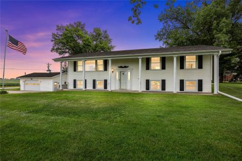 7405 Beverly Road SW Fairfax IA 52228