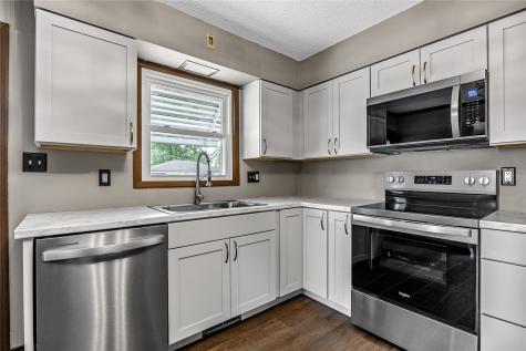 7405 Beverly Road SW Fairfax IA 52228