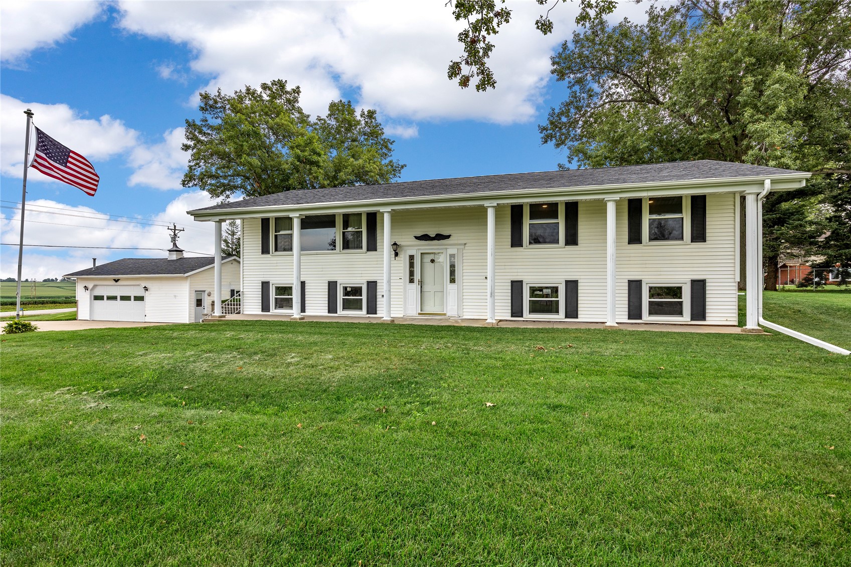 7405 Beverly Road SW Fairfax IA 52228