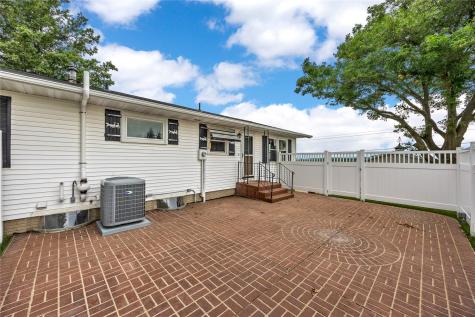 7405 Beverly Road SW Fairfax IA 52228