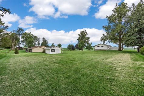 7405 Beverly Road SW Fairfax IA 52228