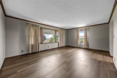 7405 Beverly Road SW Fairfax IA 52228