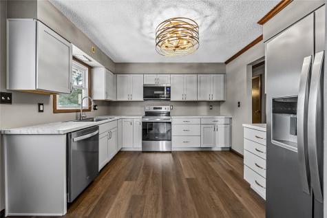7405 Beverly Road SW Fairfax IA 52228