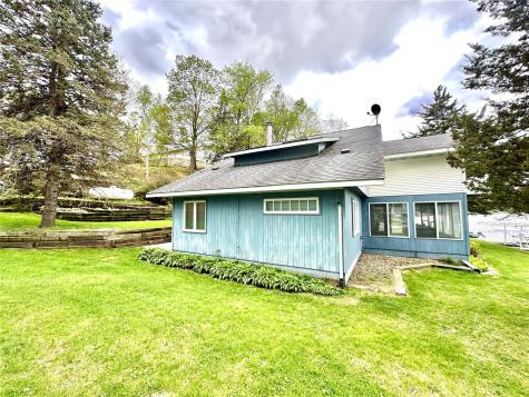 20879 263rd Street Manchester IA 52057