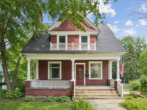 313 2nd Street NW Mt Vernon IA 52314