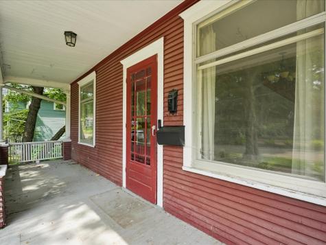 313 2nd Street NW Mt Vernon IA 52314