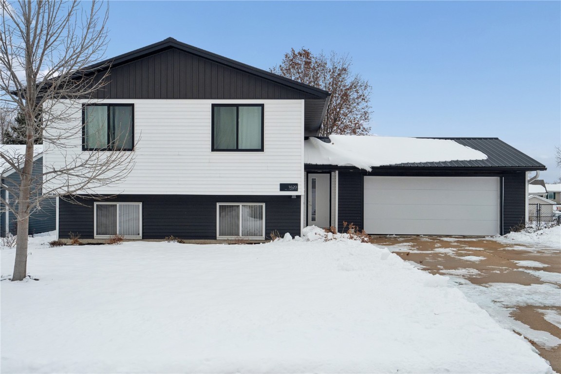 1620 Hillcrest Court Marion IA 52302