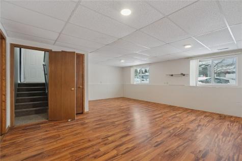1620 Hillcrest Court Marion IA 52302