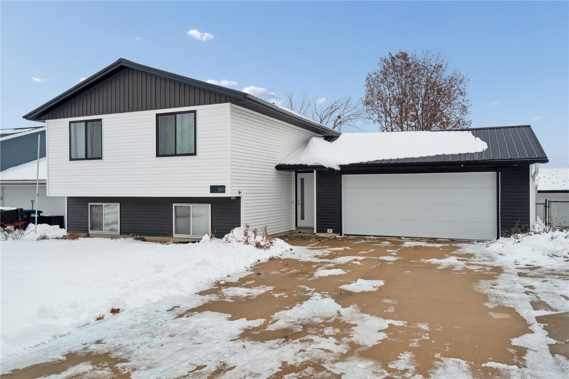 1620 Hillcrest Court Marion IA 52302
