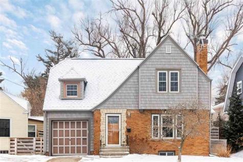 202 Forest Drive SE Cedar Rapids IA 52403