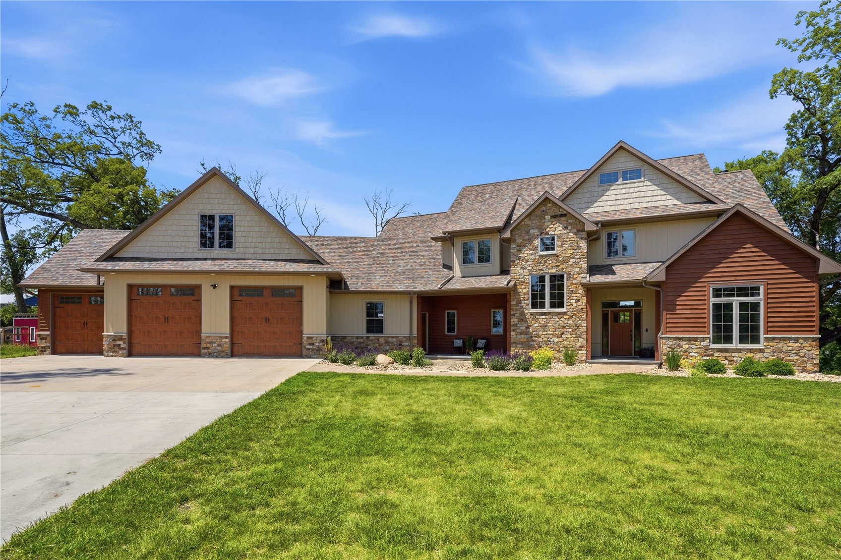 Cedar Rapids IA, 981 44TH Street SE