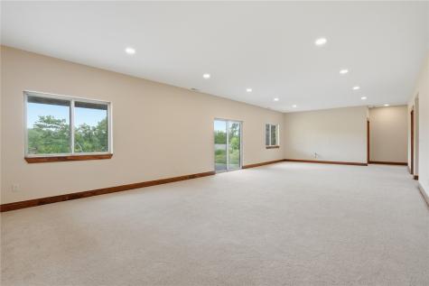 981 44th Street SE Cedar Rapids IA 52403