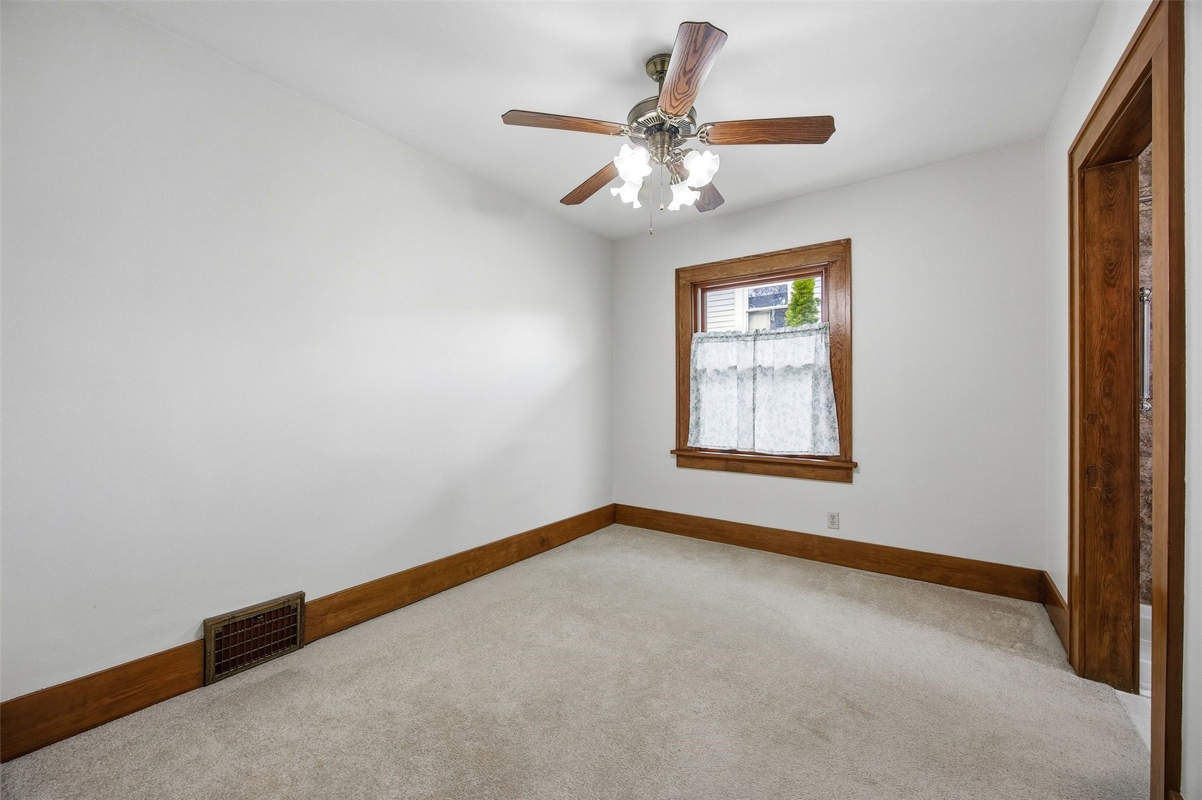 813 18th Street SE Cedar Rapids IA 52403