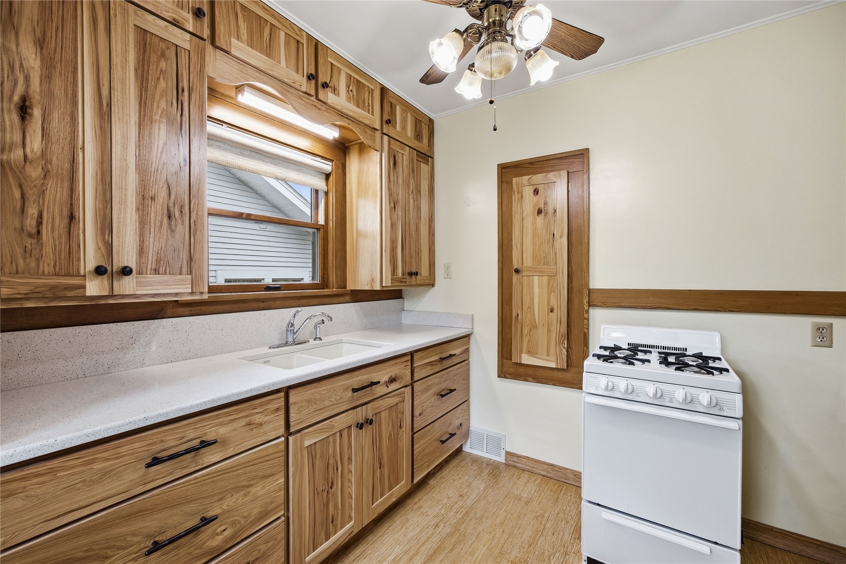 813 18th Street SE Cedar Rapids IA 52403