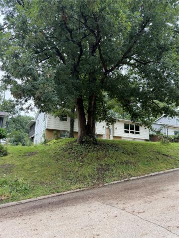 3624 Terrace Hill Drive NE Cedar Rapids IA 52402
