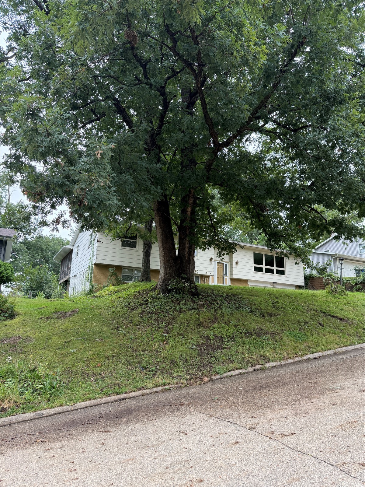 3624 Terrace Hill Drive NE Cedar Rapids IA 52402