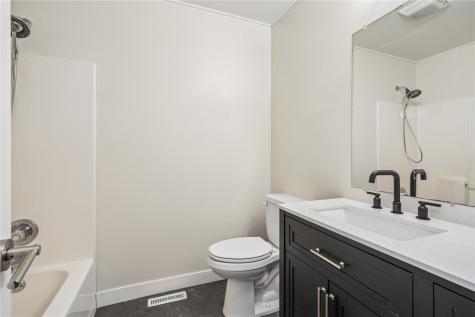 425 3rd Street SW Swisher IA 52338