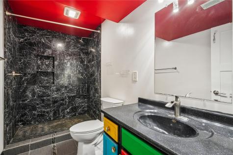 425 3rd Street SW Swisher IA 52338