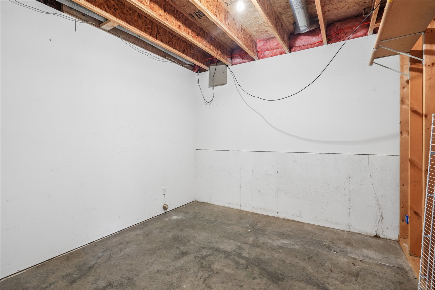 425 3rd Street SW Swisher IA 52338