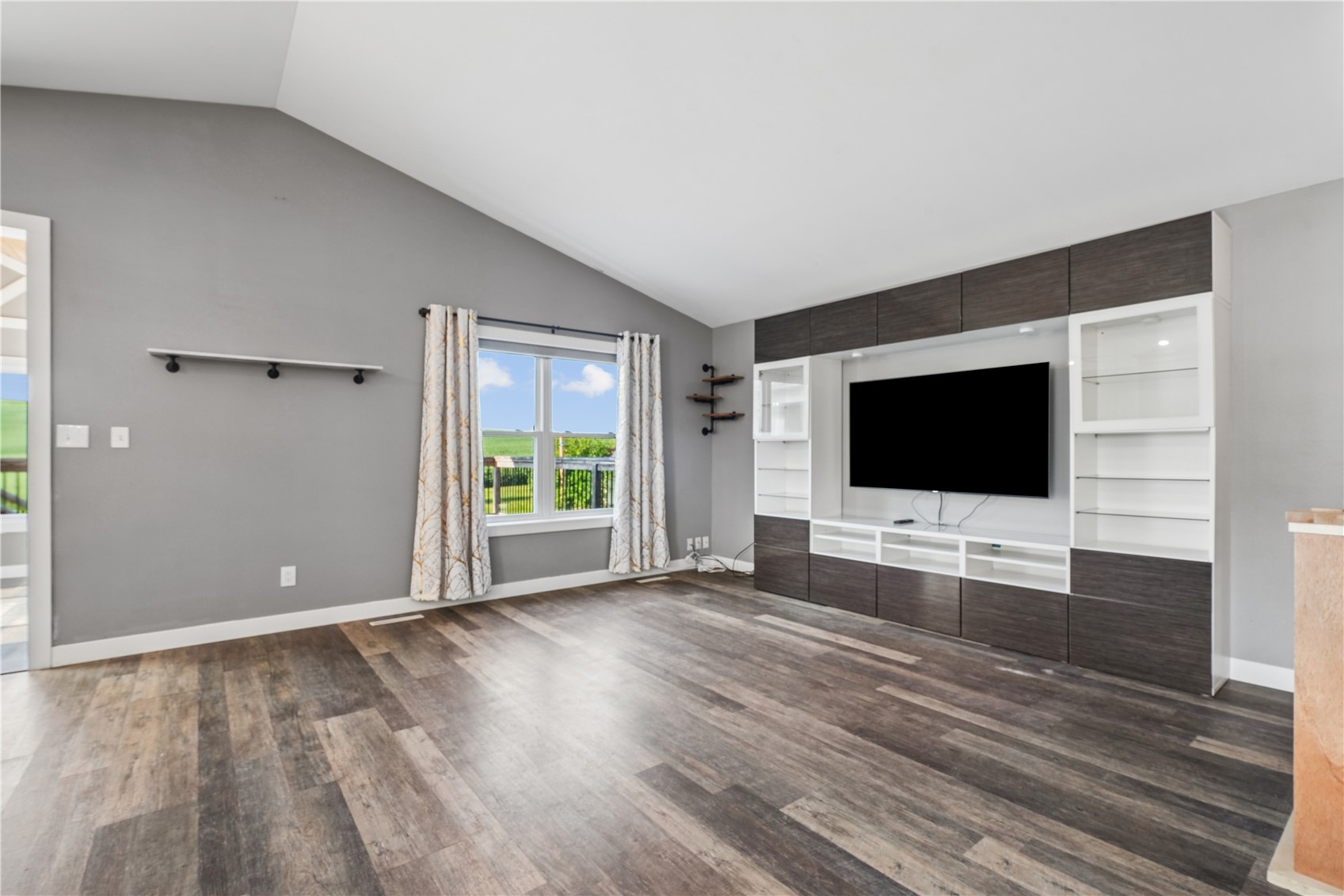 425 3rd Street SW Swisher IA 52338
