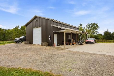 8201 218th Avenue Martelle IA 52305