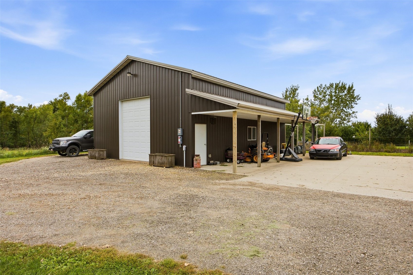 8201 218th Avenue Martelle IA 52305